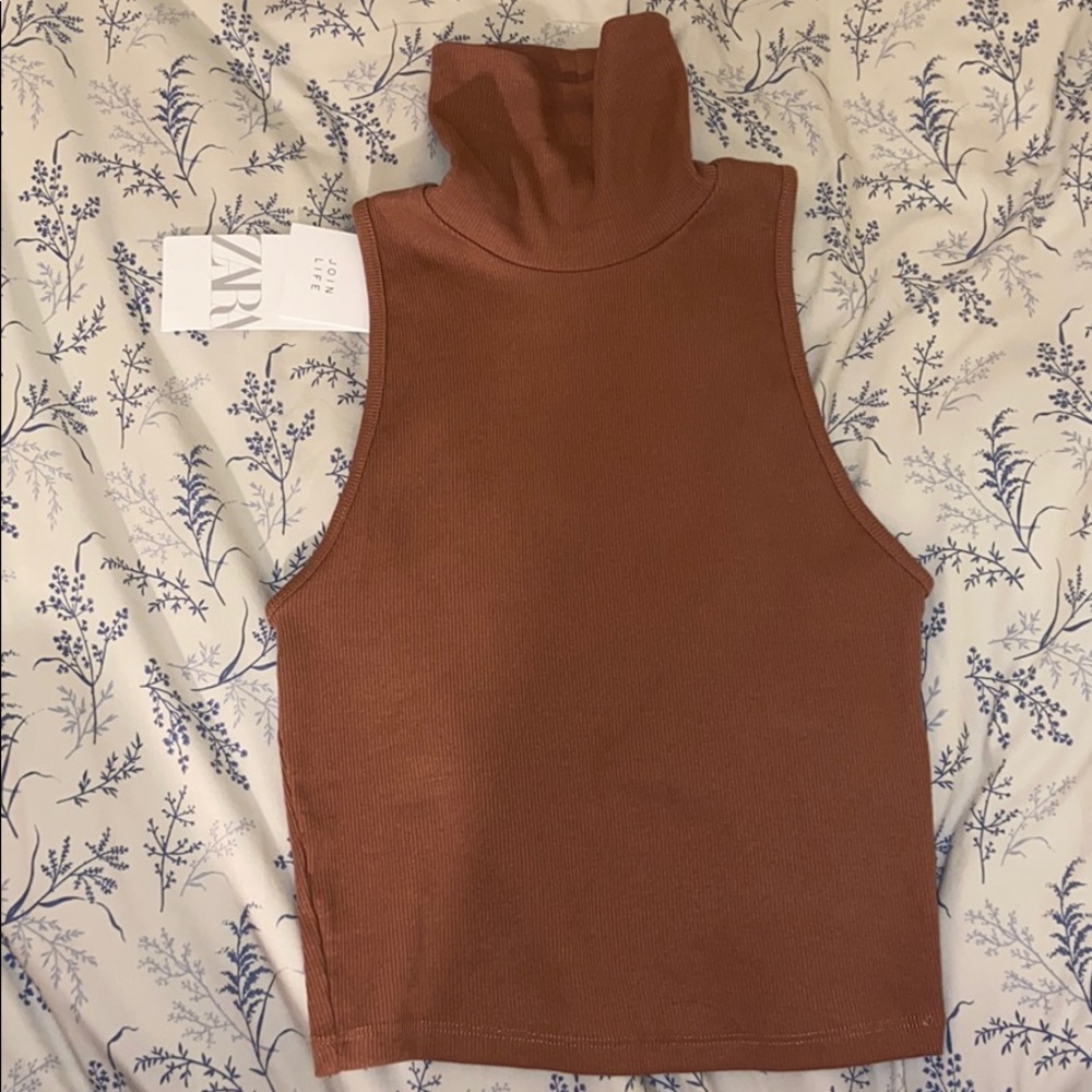 Zara Medium Crew Neck